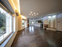 Eladó családi ház, Budaörsön 296 M Ft, 7 szobás