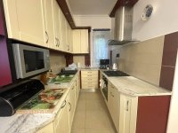 Eladó családi ház, Szegeden 289 M Ft, 6 szobás