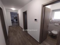 Eladó téglalakás, Szekszárdon 69.5 M Ft, 1+2 szobás