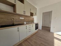 Eladó panellakás, Pécsett 44.9 M Ft, 2+1 szobás