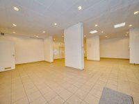 Eladó üzlethelyiség