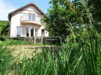 Eladó családi ház, Pilisborosjenőn 193 M Ft, 6 szobás