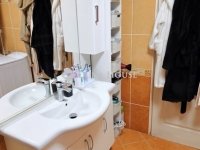 Eladó családi ház, Pécsett 89.9 M Ft, 7 szobás