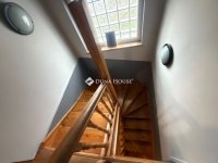Eladó családi ház, Vecsésen 89.9 M Ft, 4 szobás