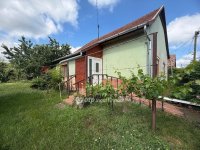 Eladó családi ház, Füzesgyarmaton 16 M Ft, 2 szobás