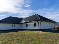 Eladó családi ház, Pomázon 199 M Ft, 5 szobás