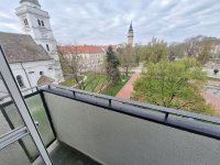Eladó téglalakás, Hódmezővásárhelyen, Kossuth téren 33.9 M Ft