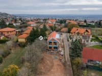 Eladó ikerház, Pécsett 169.9 M Ft, 4 szobás