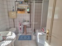 Eladó nyaraló, Neszmélyen 36.9 M Ft, 3 szobás