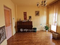 Eladó családi ház, Kisújszálláson 27 M Ft, 2 szobás