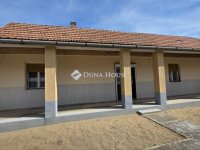 Eladó családi ház, Szentlőrinckátán 36 M Ft, 3 szobás