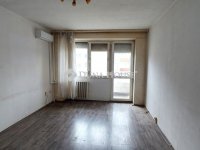 Eladó panellakás, Tatabányán 39.9 M Ft, 3 szobás