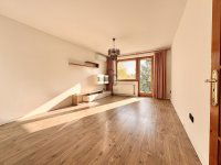 Eladó téglalakás, Győrött 95 M Ft, 3 szobás