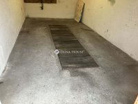 Kiadó garázs, Pécsett 25 E Ft / hó / költözzbe.hu