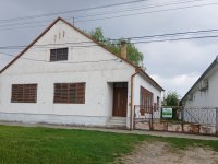 Eladó családi ház