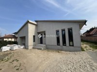 Eladó családi ház, Kecskeméten 149.9 M Ft, 4 szobás