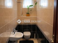 Eladó családi ház, IV. kerületben 295 M Ft, 5 szobás