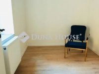 Eladó téglalakás, Pécsett 69.9 M Ft, 3 szobás