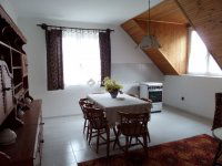 Eladó családi ház, Komlón 80 M Ft, 6 szobás