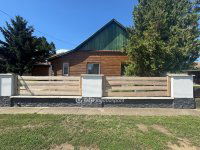 Eladó családi ház