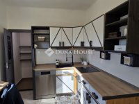 Eladó családi ház, Kecskeméten 89.9 M Ft, 5 szobás