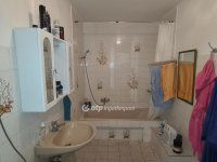 Eladó családi ház, Áporkán 79.9 M Ft, 3 szobás