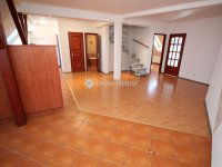 Eladó téglalakás, Kecskeméten 69.9 M Ft, 6 szobás