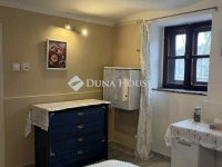 Eladó téglalakás, Pécsett 32 M Ft, 1 szobás
