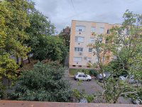 Eladó téglalakás, Szolnokon 28 M Ft, 2 szobás