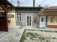 Eladó családi ház, Nagykőrösön 9.9 M Ft, 1 szobás