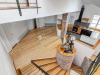 Eladó családi ház, III. kerületben 420 M Ft, 9 szobás