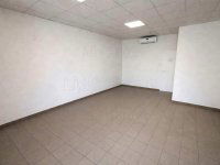 Kiadó üzlethelyiség, Győrött 185 E Ft / hó