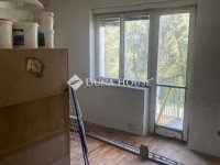 Eladó téglalakás, Komlón 19.9 M Ft, 2 szobás