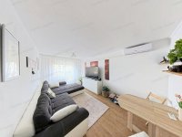 Eladó panellakás, Hajmáskéren 31 M Ft, 2 szobás