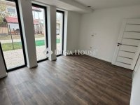 Eladó családi ház, Vecsésen 219.9 M Ft, 5 szobás