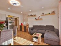 Eladó családi ház, Pécsett 96.5 M Ft, 3 szobás