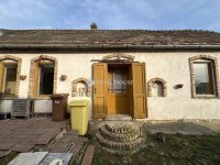 Eladó családi ház, Regölyön 8 M Ft, 4 szobás