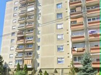 Eladó panellakás, Tatabányán 37.5 M Ft, 2+1 szobás