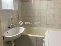 Eladó panellakás, III. kerületben 64.8 M Ft, 2 szobás