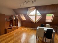 Kiadó téglalakás, albérlet, Pécsett 180 E Ft / hó, 3 szobás