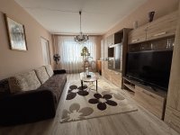 Eladó panellakás, Debrecenben 69.9 M Ft, 3 szobás