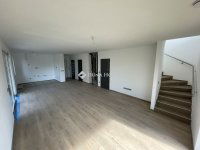 Eladó ikerház, III. kerületben 222.5 M Ft, 4 szobás