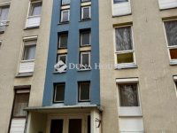 Eladó panellakás, Pécsett 49 M Ft, 3 szobás