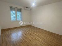 Eladó téglalakás, Lábatlanon 23.9 M Ft, 1 szobás