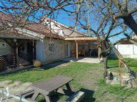 Eladó családi ház, Devecseren 33.8 M Ft, 3 szobás