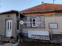 Eladó családi ház, Tápiószecsőn 59.9 M Ft, 6 szobás