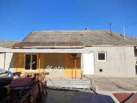 Eladó családi ház, Jászberényben 27 M Ft, 1+4 szobás