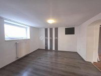 Eladó téglalakás, Pécsett 44.99 M Ft, 4 szobás