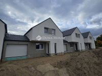 Eladó téglalakás, Pákozdon 99 M Ft, 4 szobás