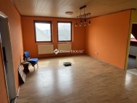 Eladó családi ház, Sárbogárdon 43.9 M Ft, 7 szobás